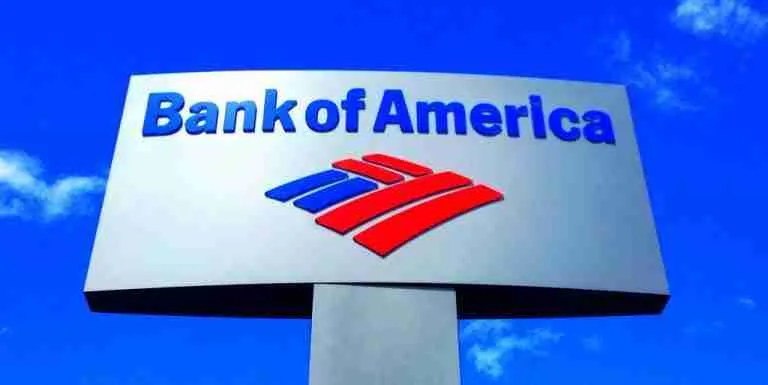 Bank of America online payments sign against a clear blue sky.